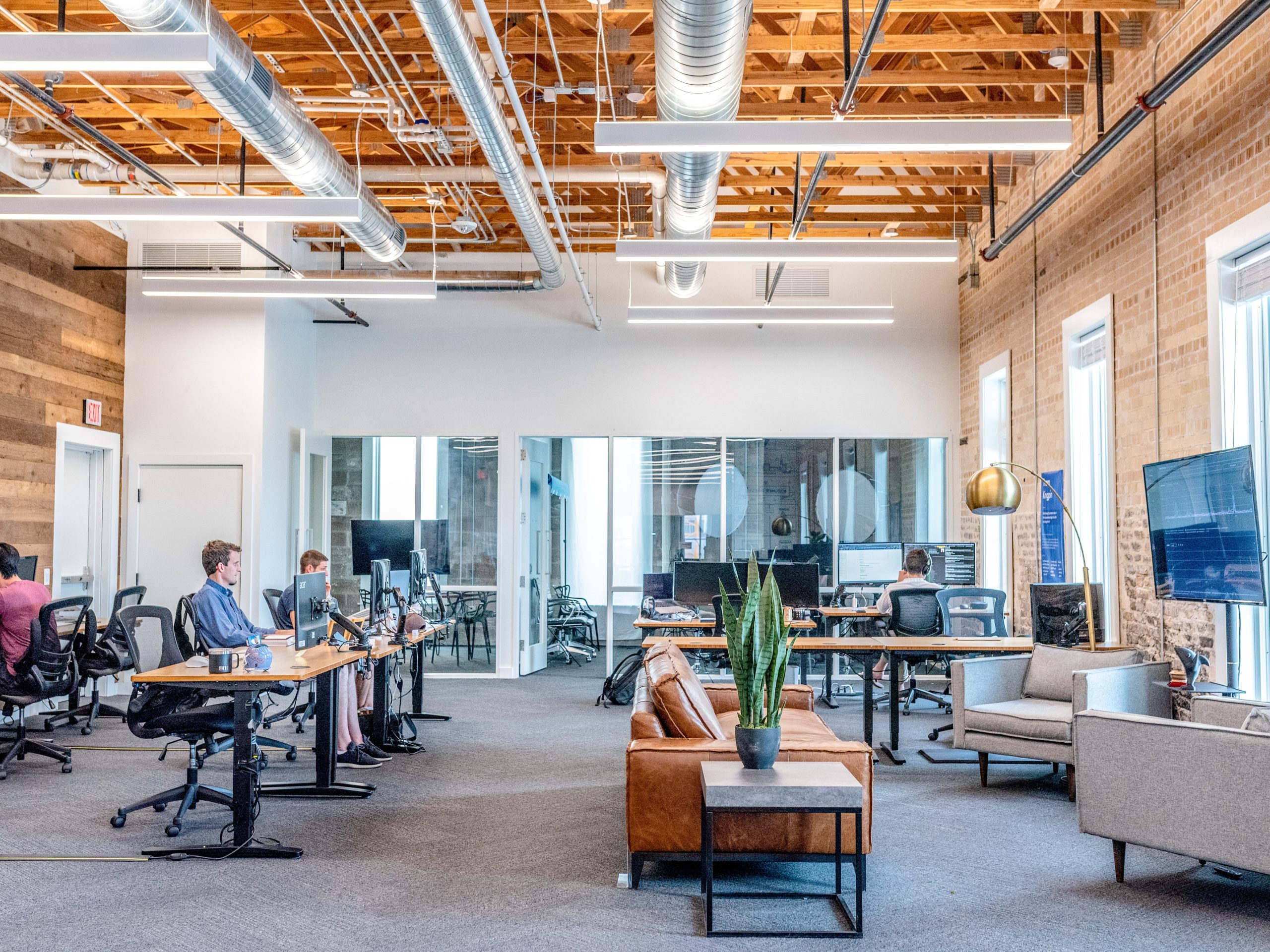 The Difference Between Hiring An Agency vs. Employee